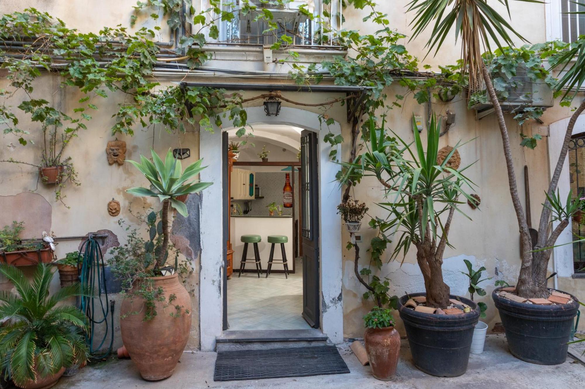 Cortile San Michele Villa Catánia Buitenkant foto