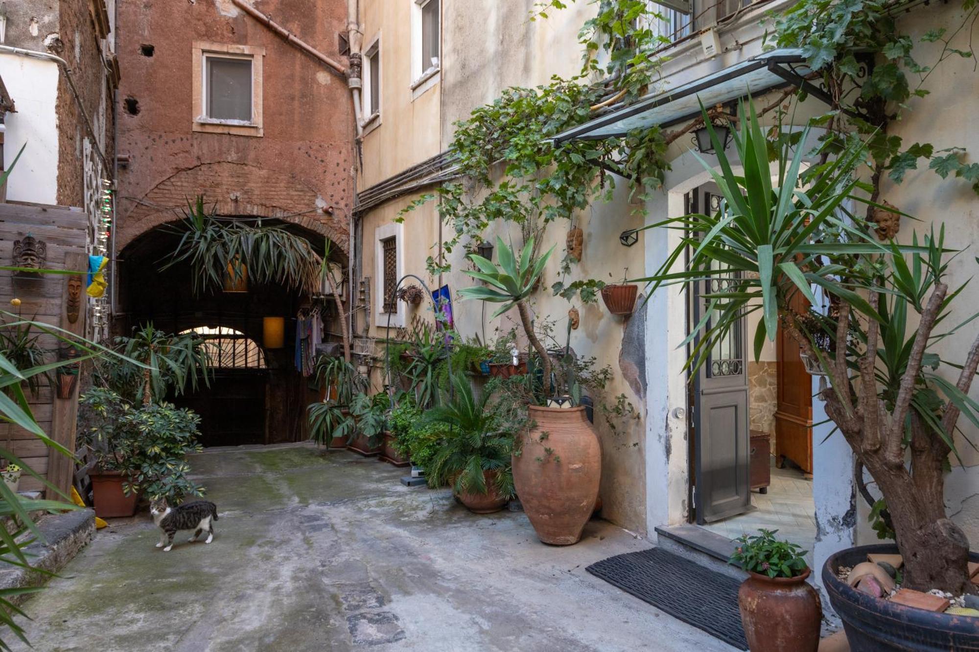 Cortile San Michele Villa Catánia Buitenkant foto